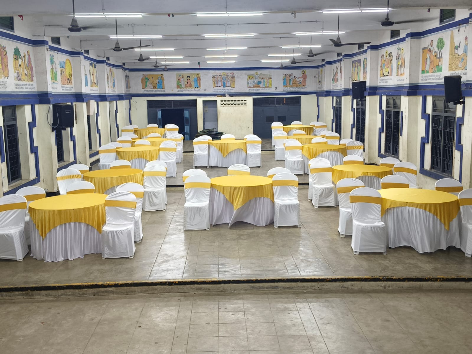 Traditional Floor Mattress Seating (Bed Mattress)