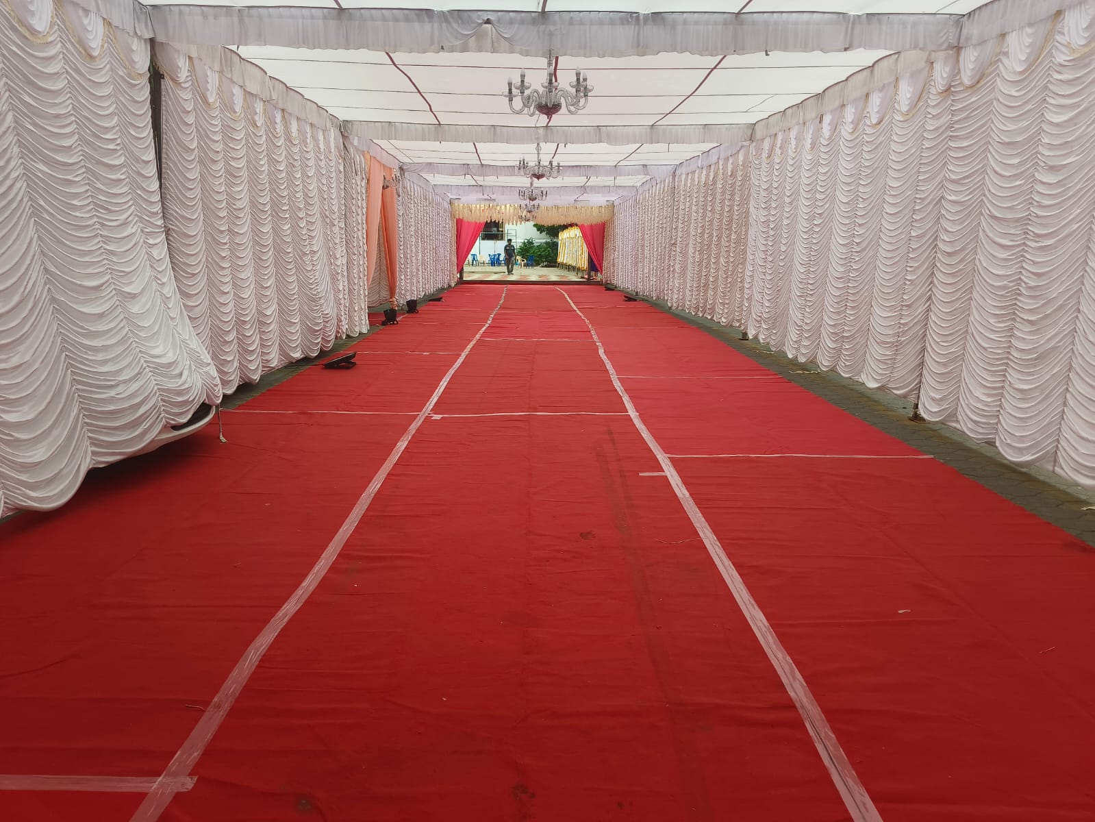 Traditional Stage Backdrop Decor